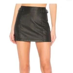 Free People Women's Black Charli Vegan A-Line Mini Skirt Size 6